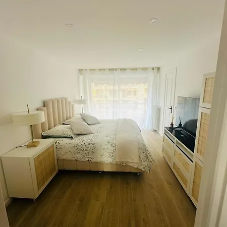 F3 Plein Centre Juan Les Pins Антиб