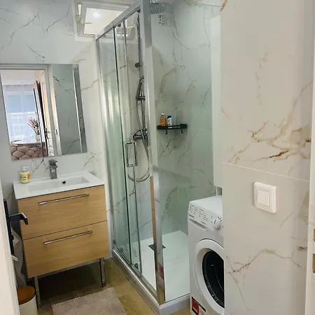 Апартаменты F3 Plein Centre Juan Les Pins Антиб