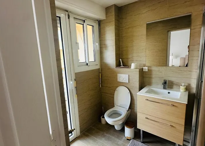 Апартаменты F3 Plein Centre Juan Les Pins Антиб