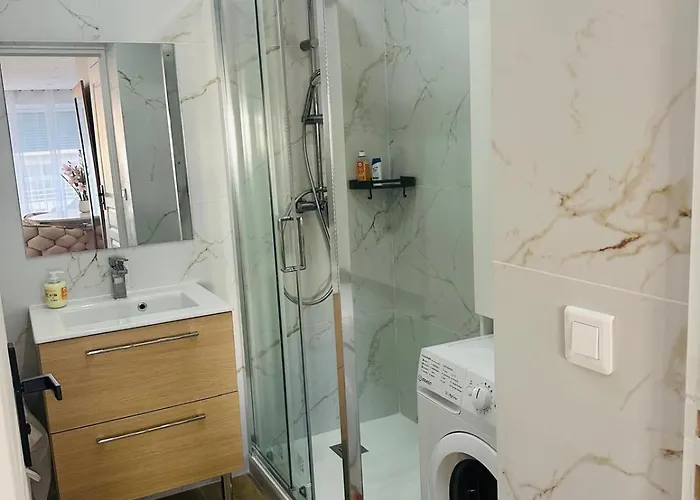 Апартаменты F3 Plein Centre Juan Les Pins Антиб