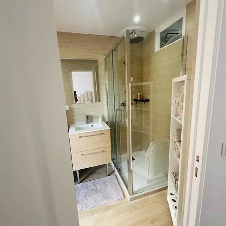 F3 Plein Centre Juan Les Pins Apartment Antibes