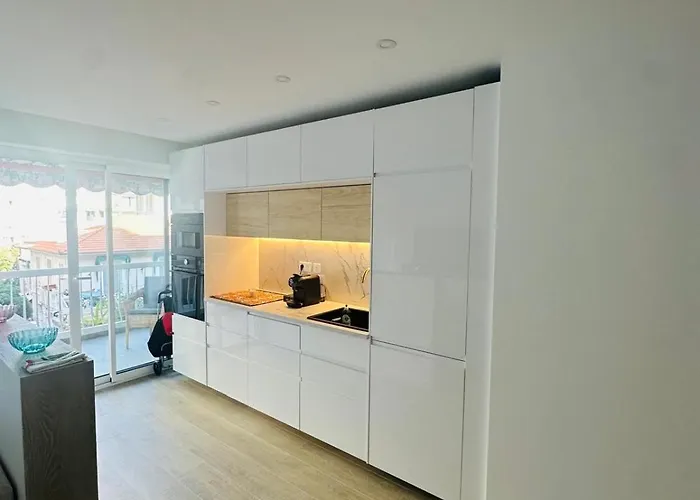 Apartman F3 Plein Centre Juan Les Pins *